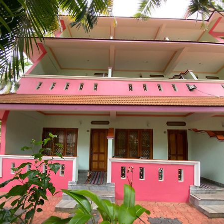 Packbag Comfort Bed & Breakfast Kovalam Luaran gambar