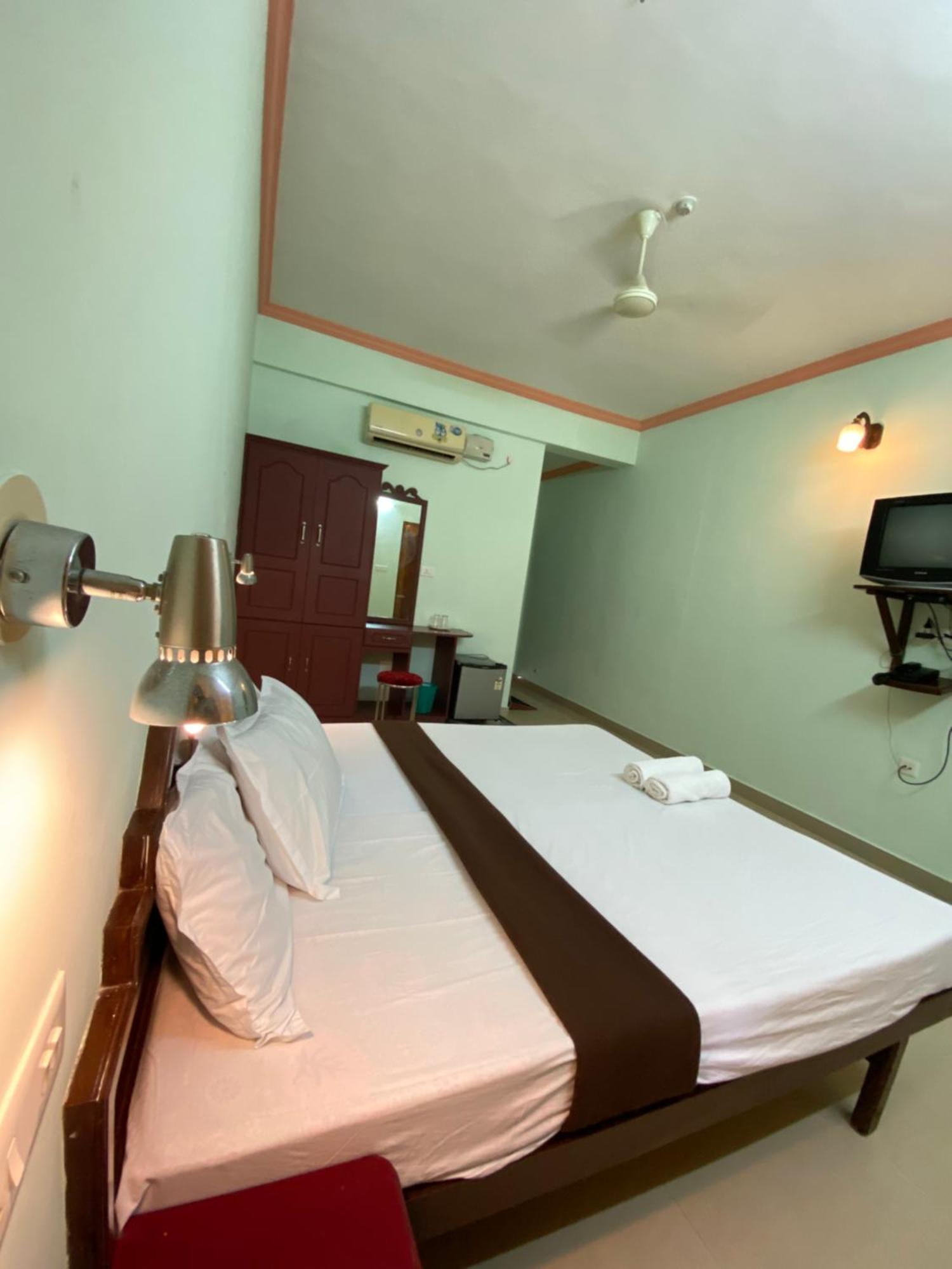 Packbag Comfort Bed & Breakfast Kovalam Luaran gambar